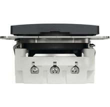 Detailný pohľad na spínač so skrutkovými spojmi