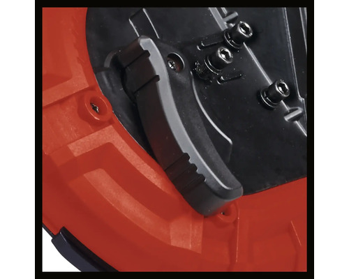 Detailný záber zariadenia s pákou a skrutkami