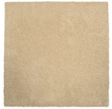 Štvorcový koberec s vysokým vlasom