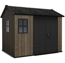 Záhradný domček s dvojkrídlovými dverami a oknami