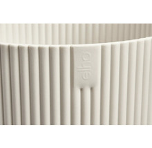 Detail rebrovaného kvetináča s logom Elho