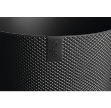 Detailný pohľad na kvetináč s trojrozmerným povrchom a logom Eho