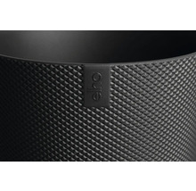 Detailný pohľad na kvetináč s kosoštvorcovým vzorom a logom Eho