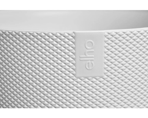 Detailný pohľad na kvetináč s logom Elho a geometrickým vzorom