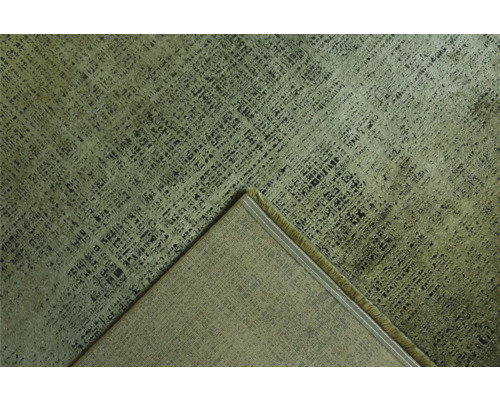 Koberec s abstraktným vzorom