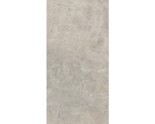 Detailný pohľad na betónovú dlaždicu s nerovným povrchom