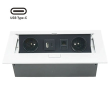 Stolný pripojovací box s USB typ C konektorom, zásuvkami a sieťovým pripojením