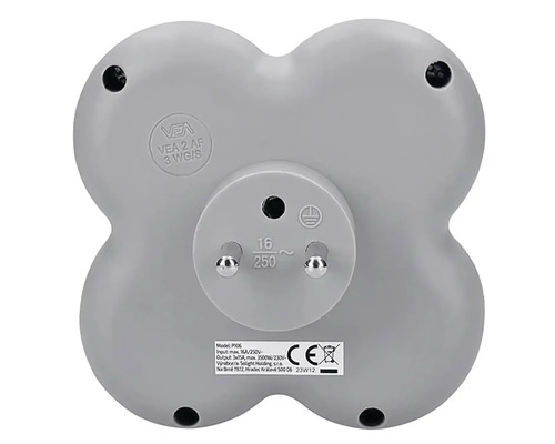 Rozbočovacia zásuvka so štyrmi zásuvkami na zadnej strane