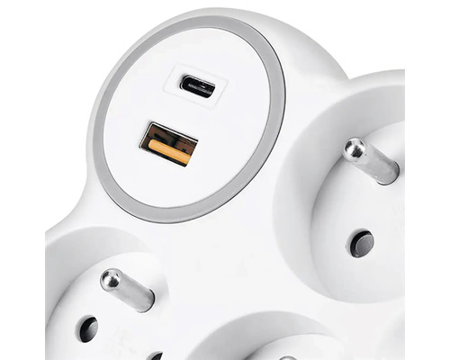 Rozbočovacia zásuvka s portami USB-A a USB-C