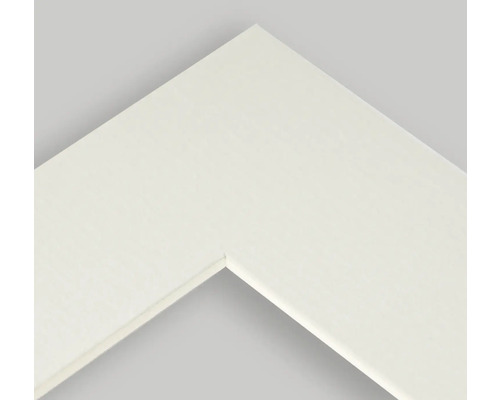 Detail bieleho profilu rámu obrazu
