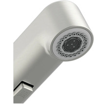 Detailný záber sprchovej hlavice kuchynskej batérie