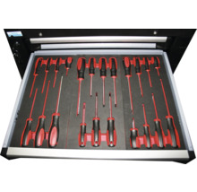 Zásuvka so skrutkovačmi v penovej vložke