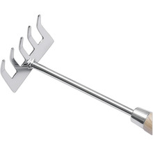 Kovové hrable záhradné náradie