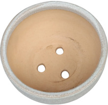 Terakotový kvetináč s drenážnymi otvormi