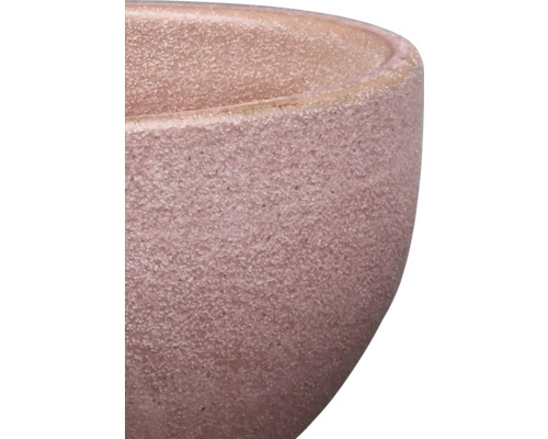 Detail kvetináča s hrubým povrchom