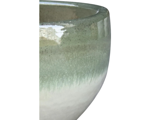 Detailný pohľad na keramický kvetináč