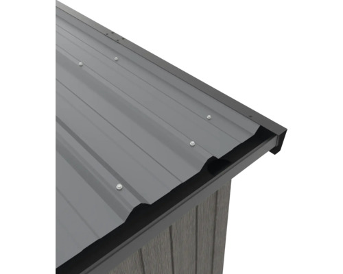 Detail kovovej strechy záhradného domčeka