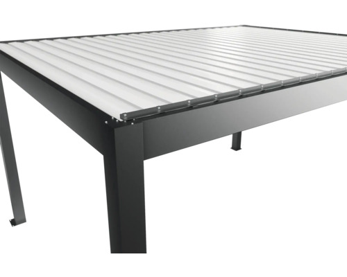 Detail terasového zastrešenia s lamelovou strechou