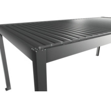 Detailný pohľad na terasové zastrešenie z kovu