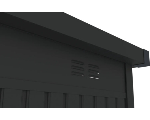 Detailný pohľad na záhradnú búdu s vetracími štrbinami