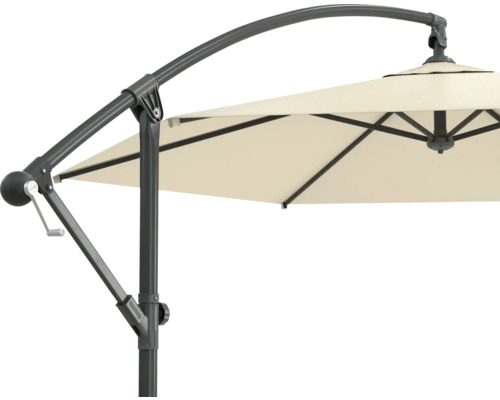 Detailný pohľad na slnečník s bočnou tyčou a kľukovým mechanizmom