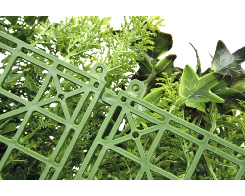 Detail dvoch prepojených prvkov umelého živého plota