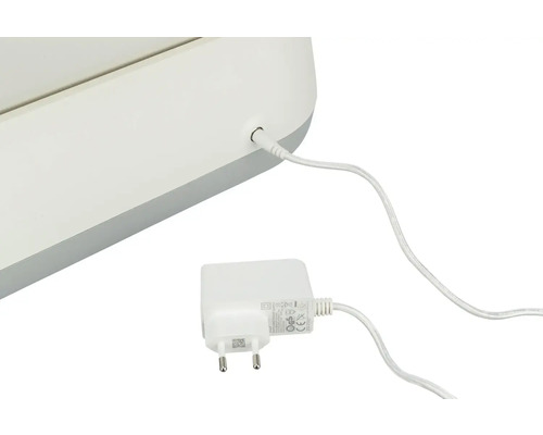 Napájací zdroj s káblovým pripojením k elektronickému zariadeniu