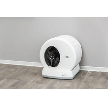 Mačka v automatickej toalete pre mačky značky Trixie