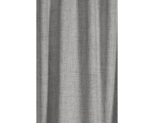 Detail sivého závesu s textilnou štruktúrou
