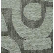 Detailný pohľad na koberec s písmenovým vzorom