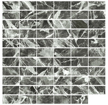 Obdĺžnikové dlaždice so vzhľadom mramoru na dekoráciu stien