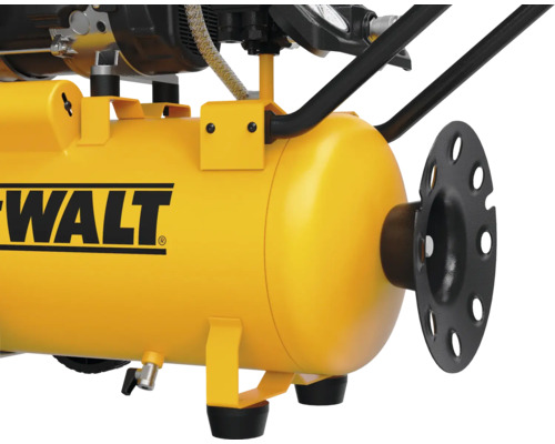 Detail žltého kompresora DeWalt.