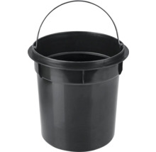 Čierne vedro s kovovou rukoväťou