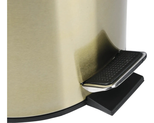 Detail pedálového koša s pedálom