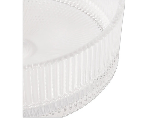 Sklenená misa s rebrovanou textúrou, detailný záber.