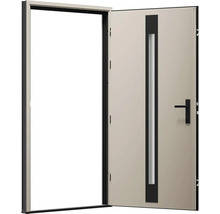 Otvorené vchodové dvere so sklenenou vložkou a kľučkou