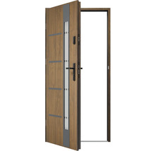 Otvorené vchodové dvere s drevenou štruktúrou, skleneným prvkom a súpravou kľučiek