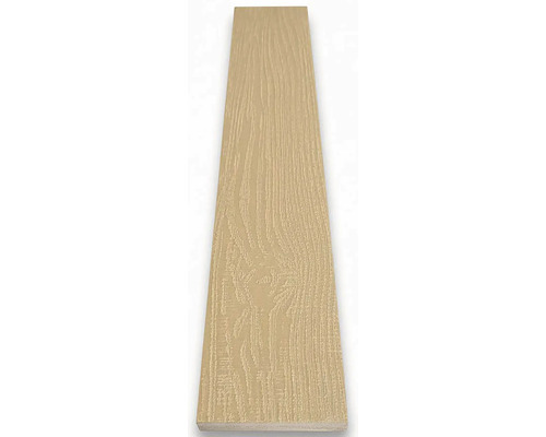 Terasa z dreva s kresbou