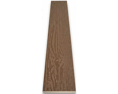 Terasa z drevoplastu s kresbou dreva