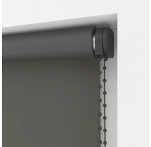 Roleta s reťazovým ovládaním na okne