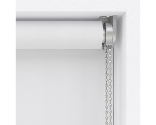 Roleta s retiazkovým ovládaním na dekoráciu okien