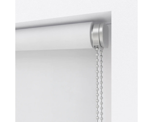 Roleta s retiazkovým ovládaním na dekoráciu okien