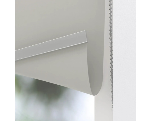 Detailný pohľad na roletu s reťazovým pohonom