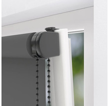 Detailný pohľad na roletu s retiazkovým ovládaním na dekoráciu okien