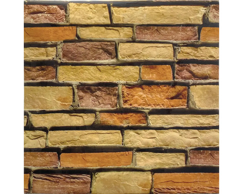 Detail steny s kamennou tapetou