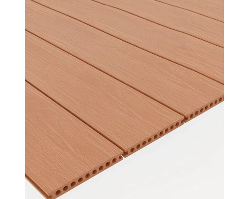 Terasa z drevoplastu