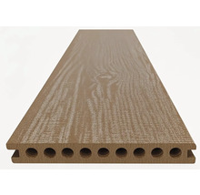 Terasa z drevo-polymérového materiálu s dutým komorovým profilom