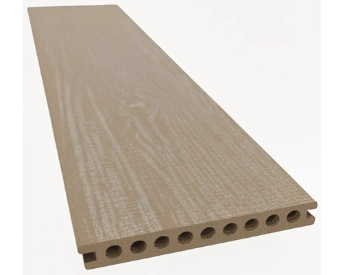 Terasa z kompozitného materiálu s dutými komorami