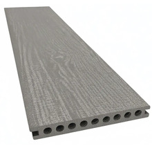 Terasa z drevoplastu s dutými komorami