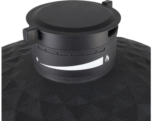 Detailný záber odvzdušňovacieho ventilu grilu s indikátorom nastavenia